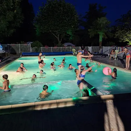 Lepigeonnier à Près Du Gouffre De Padirac Parque de Campismo