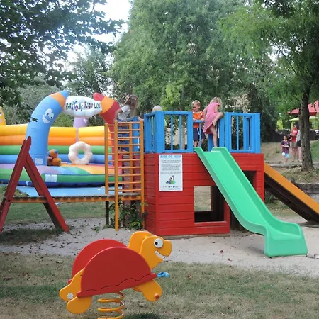 Lepigeonnier à Près Du Gouffre De Padirac Parque de Campismo Miers